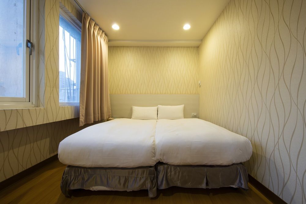 Tomorrow Hotel Taipei Exteriör bild