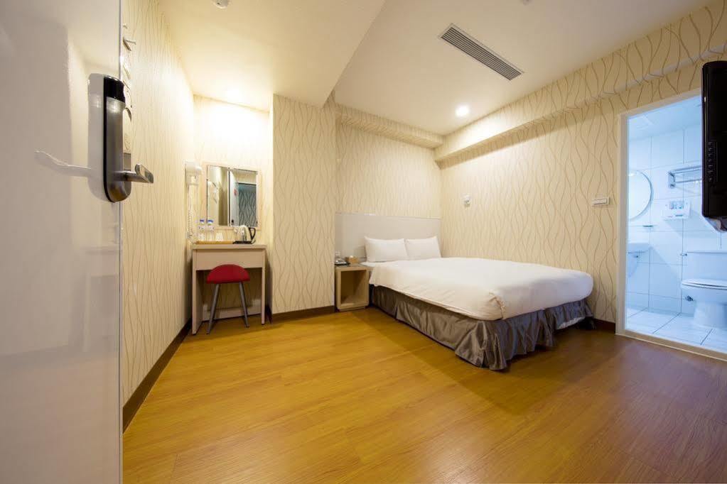 Tomorrow Hotel Taipei Exteriör bild